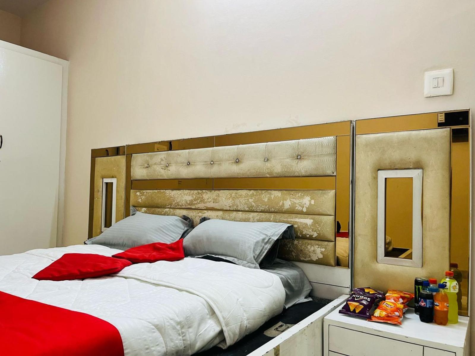 Adh Hazel Wood Hotel Mysore Luaran gambar