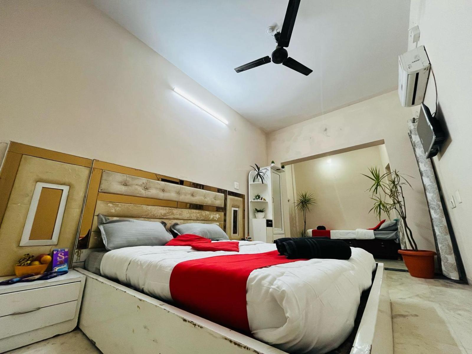 Adh Hazel Wood Hotel Mysore Luaran gambar