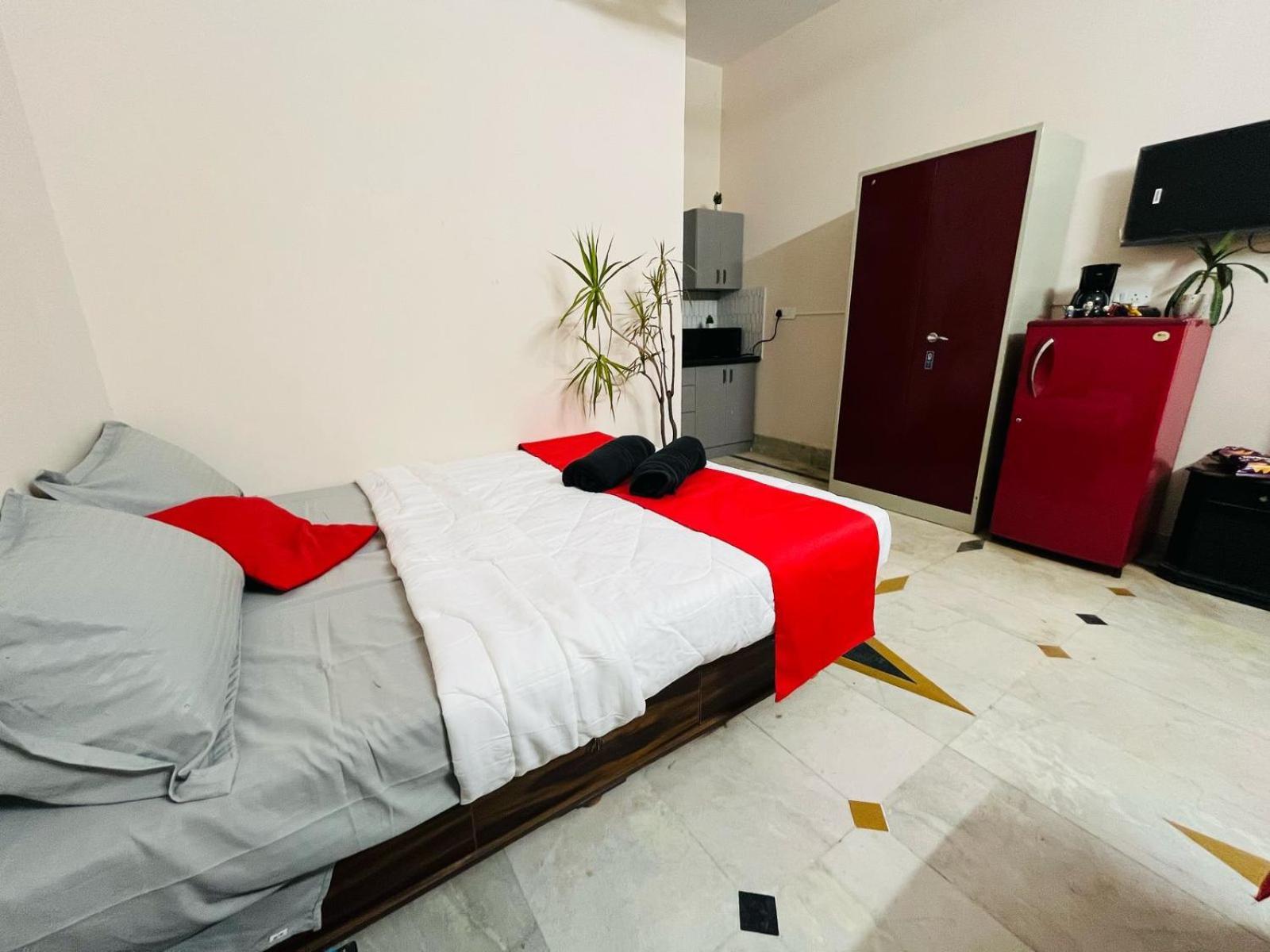 Adh Hazel Wood Hotel Mysore Luaran gambar