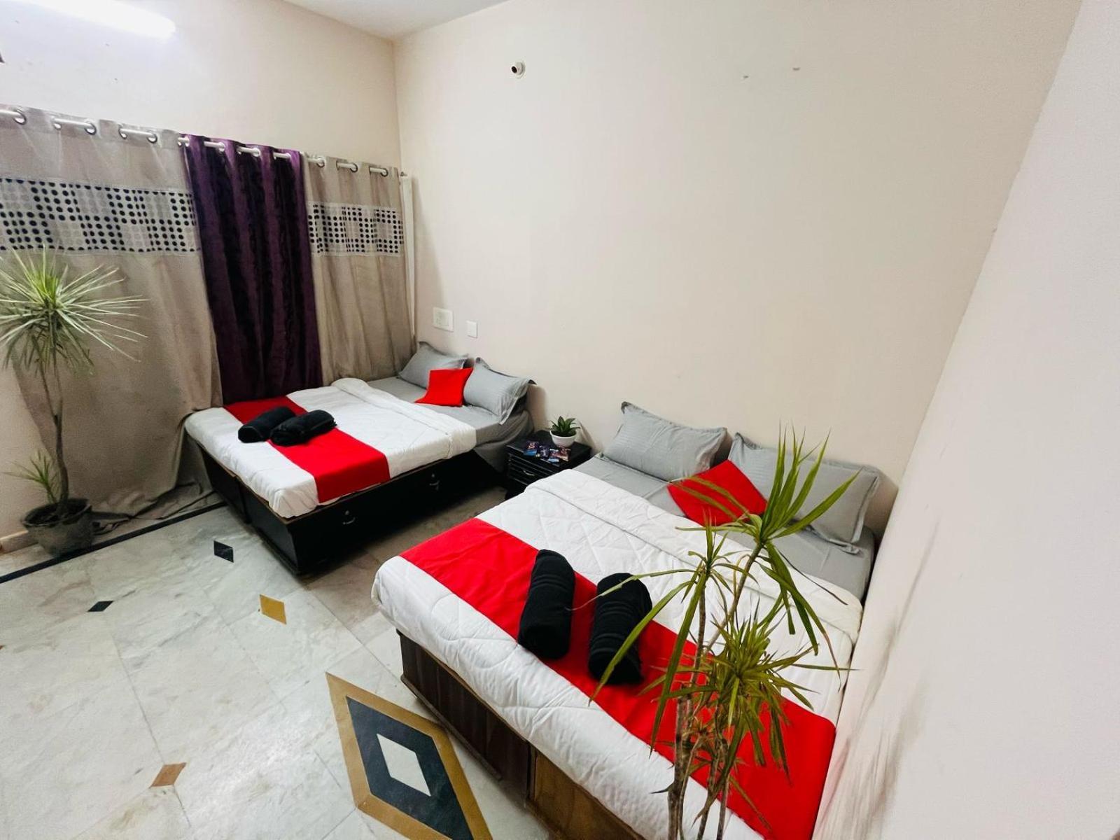 Adh Hazel Wood Hotel Mysore Luaran gambar