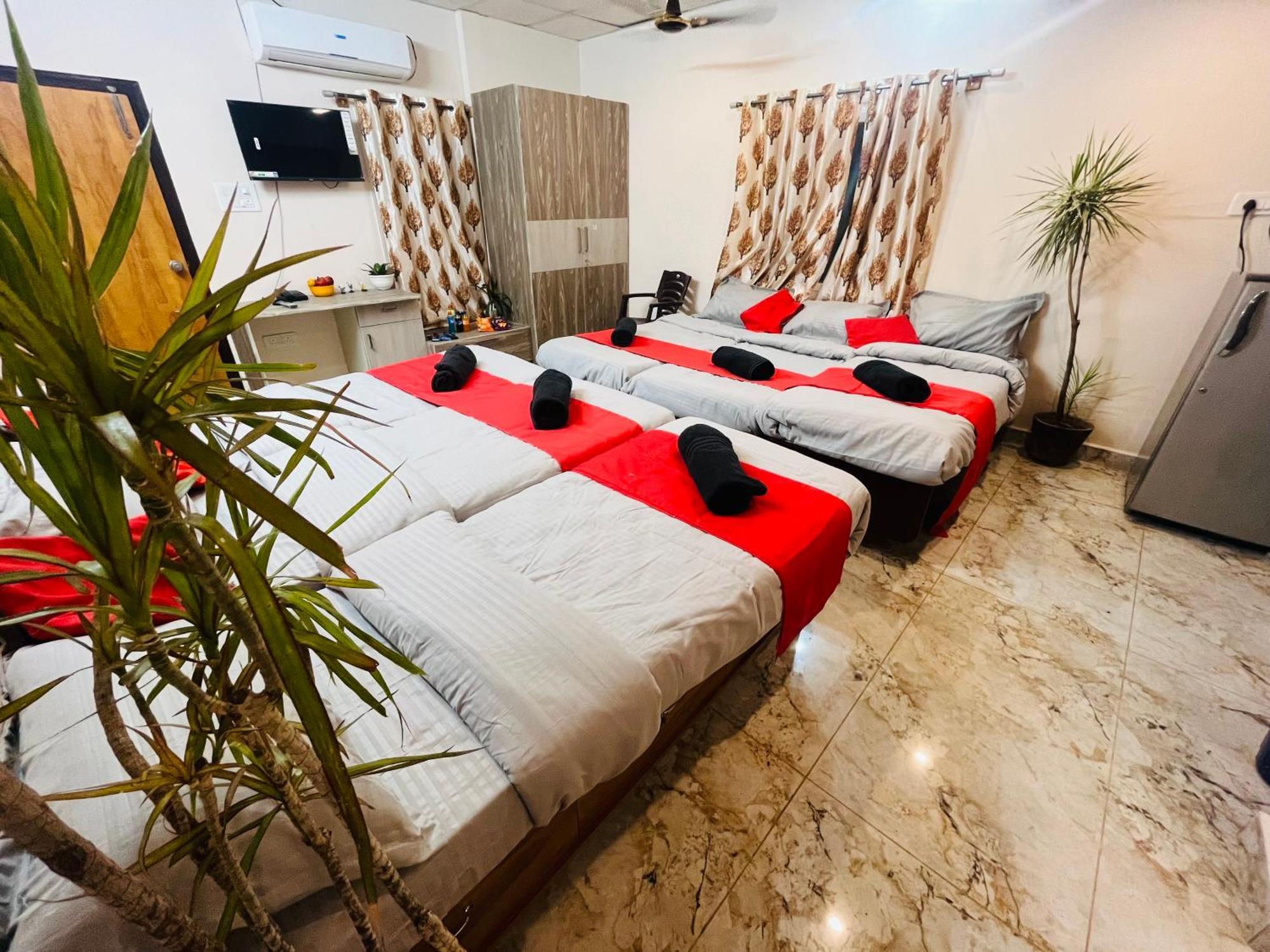 Adh Hazel Wood Hotel Mysore Luaran gambar