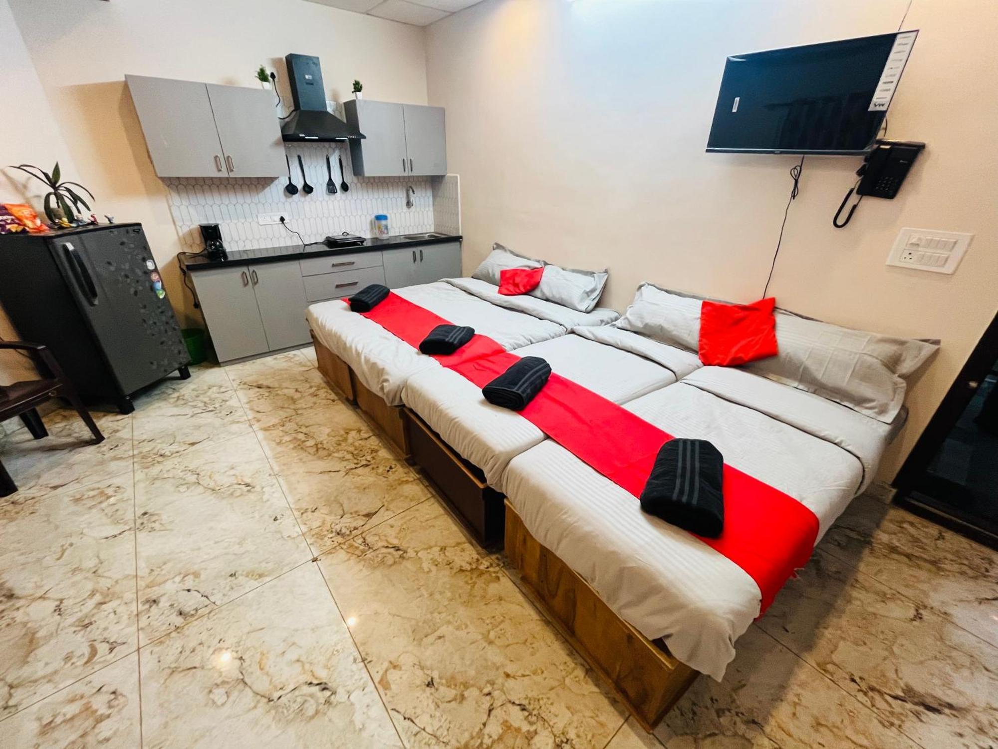 Adh Hazel Wood Hotel Mysore Luaran gambar