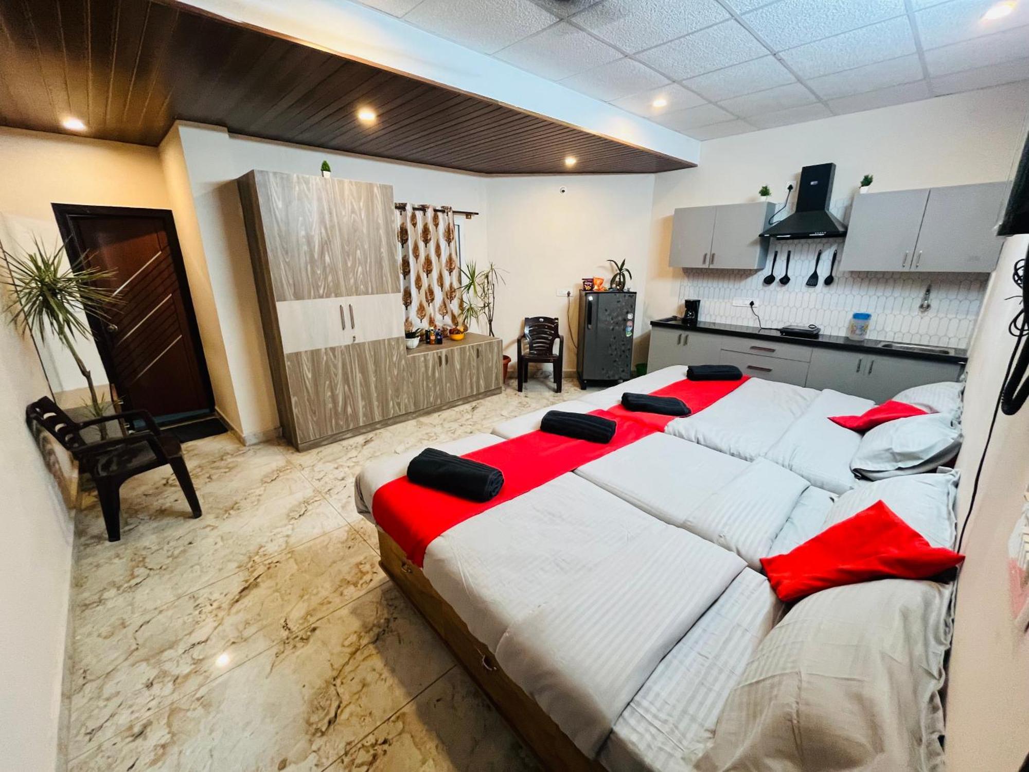 Adh Hazel Wood Hotel Mysore Luaran gambar