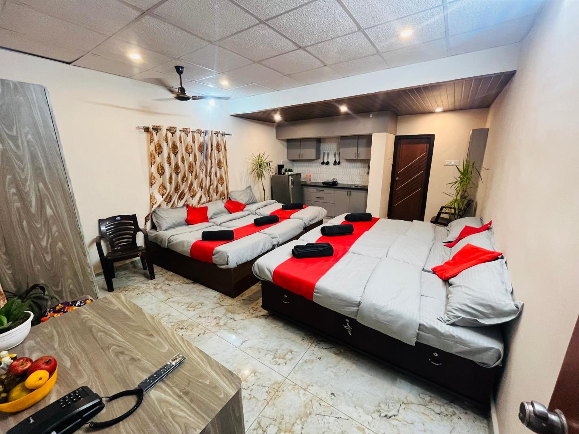 Adh Hazel Wood Hotel Mysore Luaran gambar